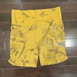 Gymshark Yellow and Gray Patterned Shorts